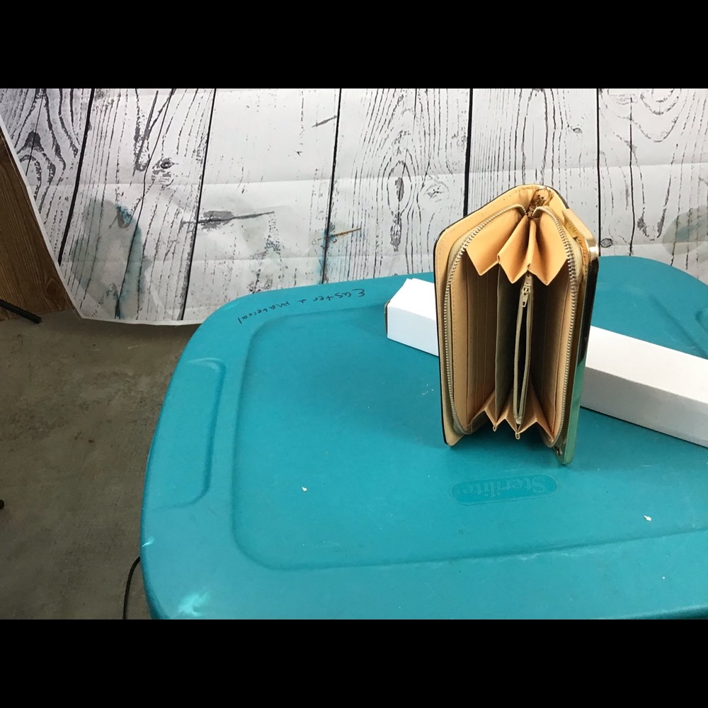 Kiss wallet - Picture 2 of 4